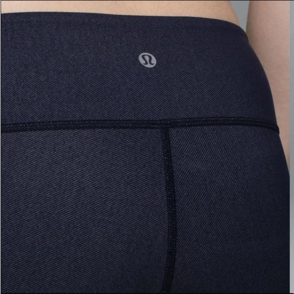 VINTAGE Lululemon Denim Crop Pants, Size 6, EUC